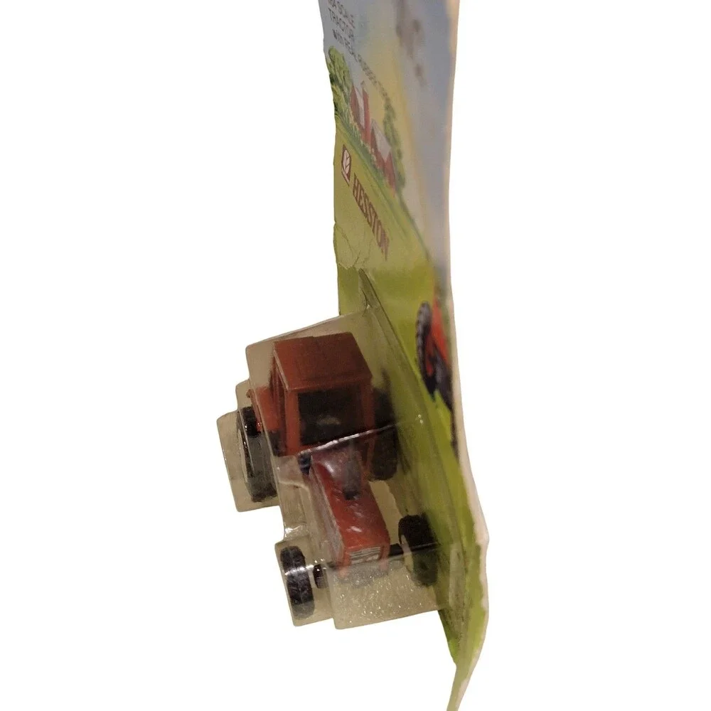 NIB Mini Toys Inc. 1/64 Hesston 130-90DT 4WD Tractor Die Cast And Plastic USA